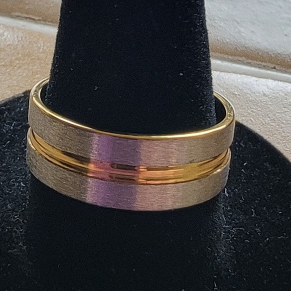 New Steel Gold and Silver Women's Ring. - Picture 1 of 2
